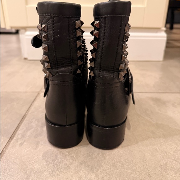 Valentino Garavani Black Combat Boots with Silver Studs (box is missing) - Picture 9 of 12